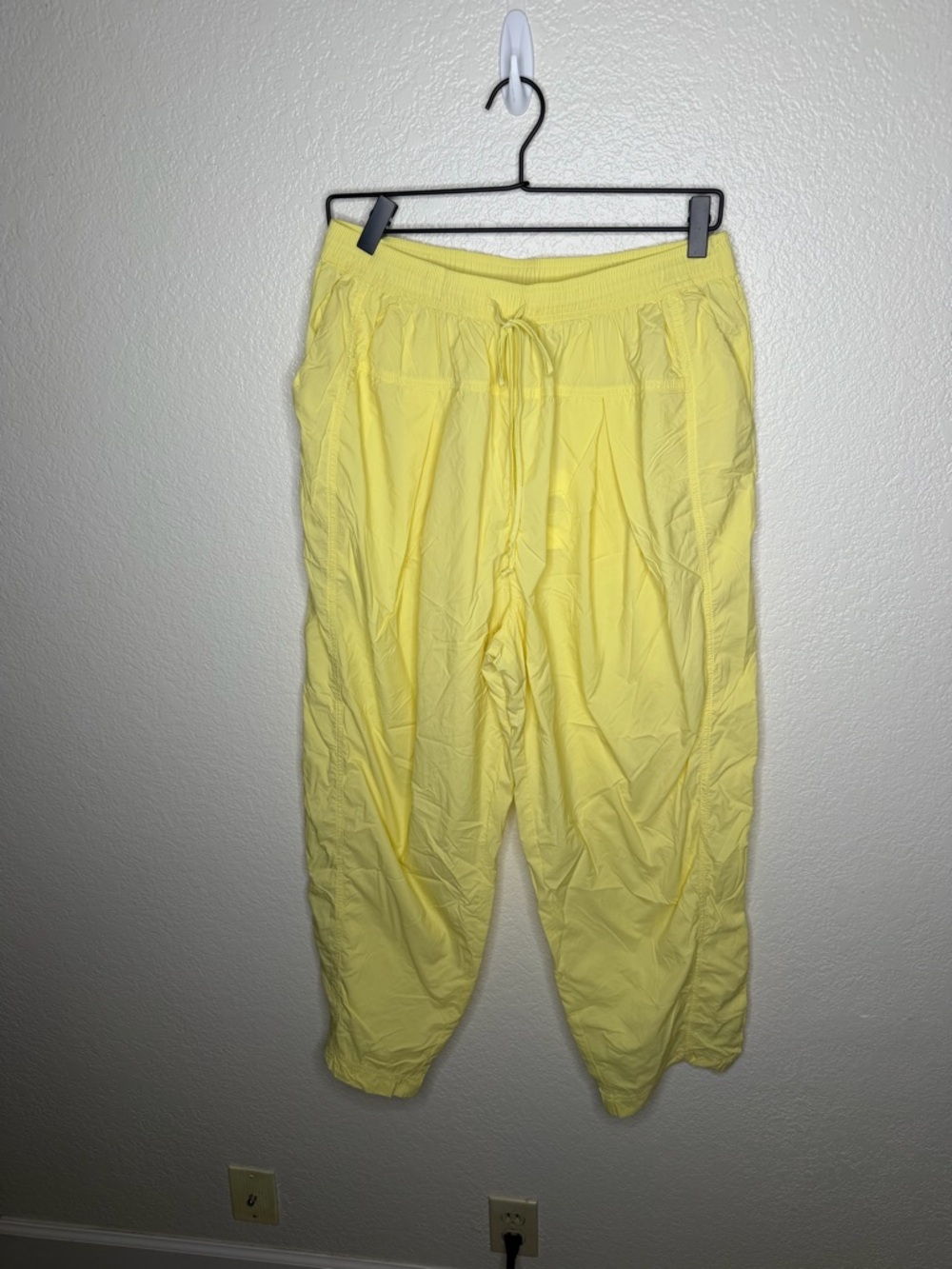 Daily Practice by Anthropologie Parachute Pants Yellow Size Small NWT - Picture 4 of 7